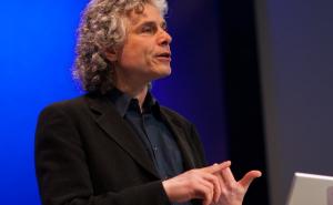 Steven Pinker: The surprising decline in violence 消除对暴力的误解